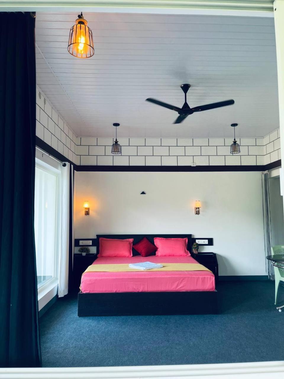 Linn View Home Stay Мунар Стая снимка